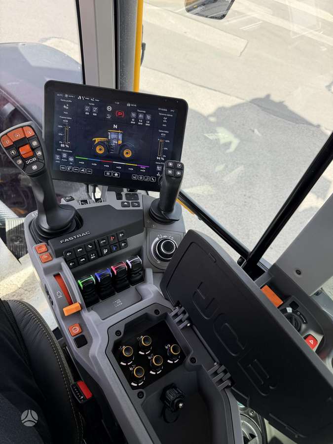 JCB Fastrac 4220 iCON, self-propelled loaders