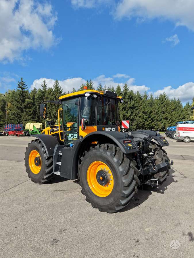 JCB Fastrac 4220 iCON, self-propelled loaders