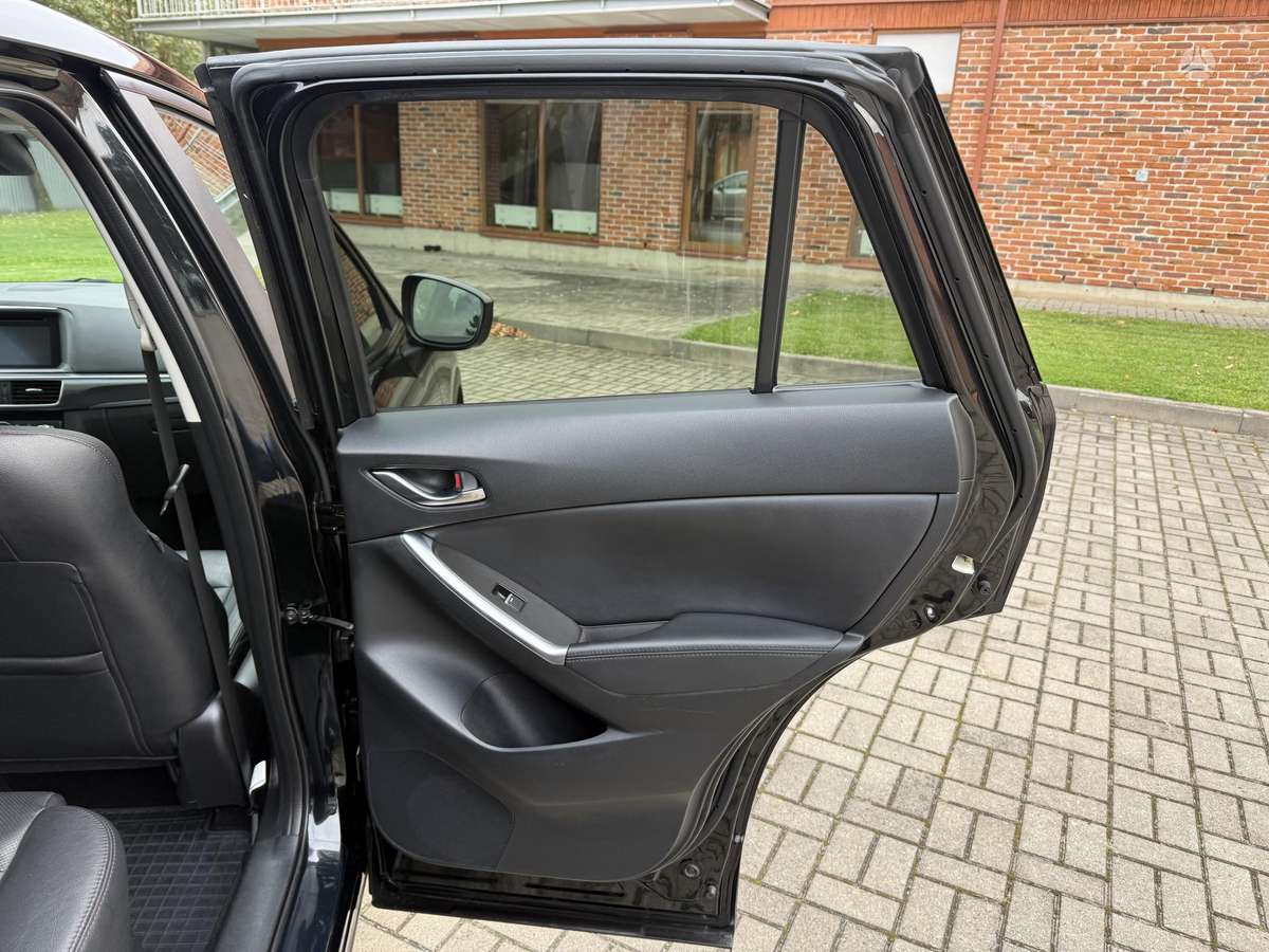 Mazda CX-5, 2.2 l., Внедорожник / Кроссовер