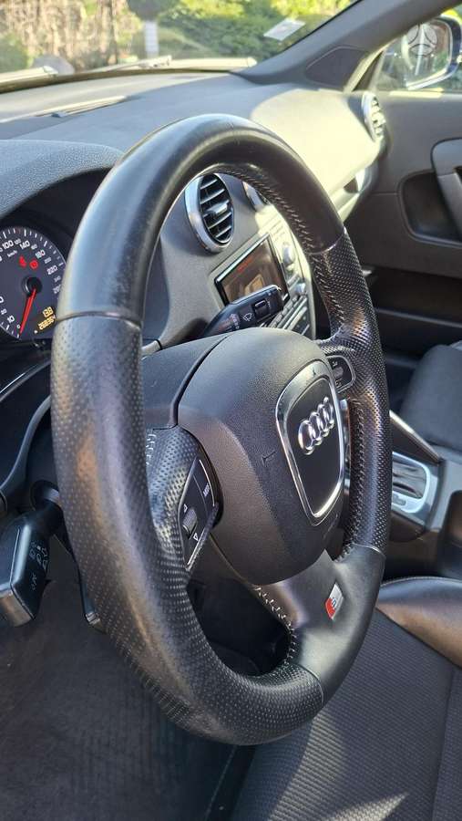 Audi A3, 1.6 l., Хэтчбек