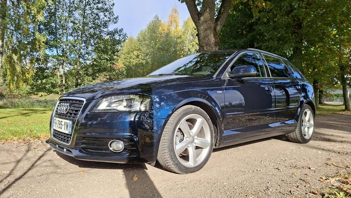 Audi A3, 1.6 l., hatchback