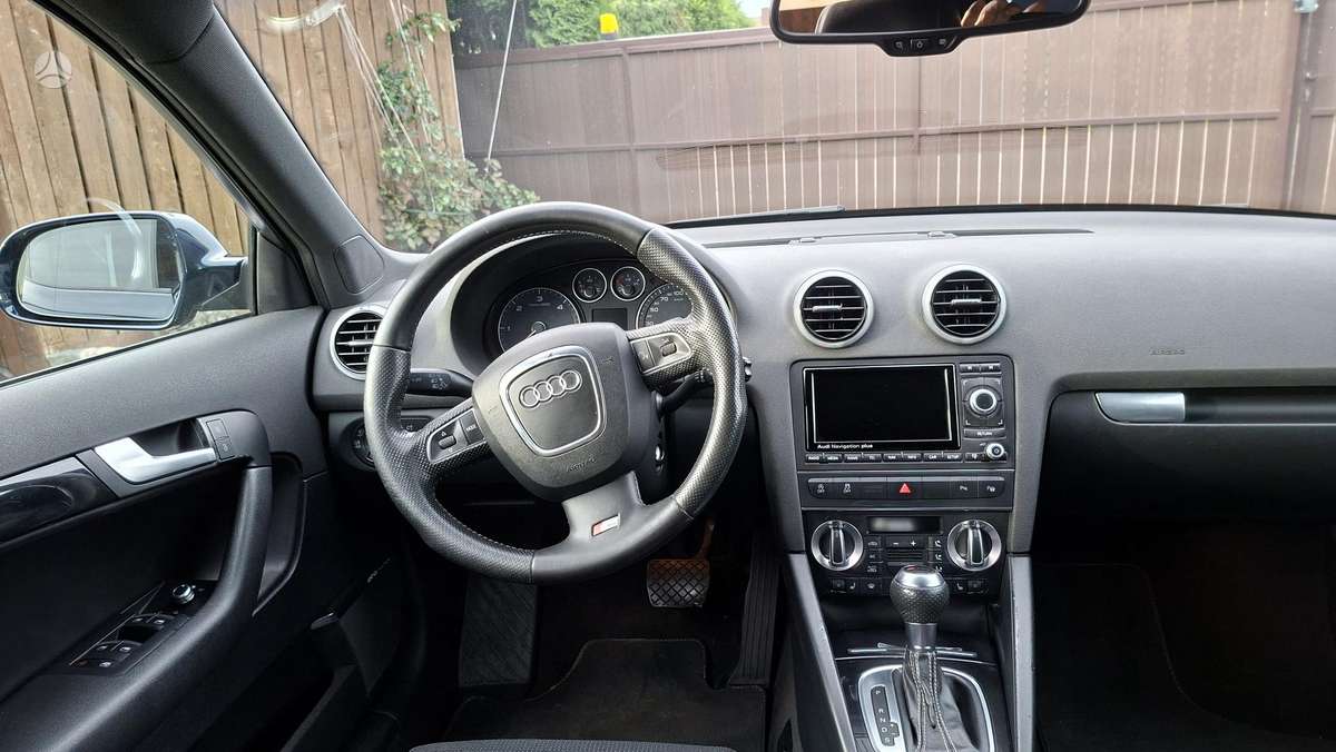Audi A3, 1.6 l., Хэтчбек