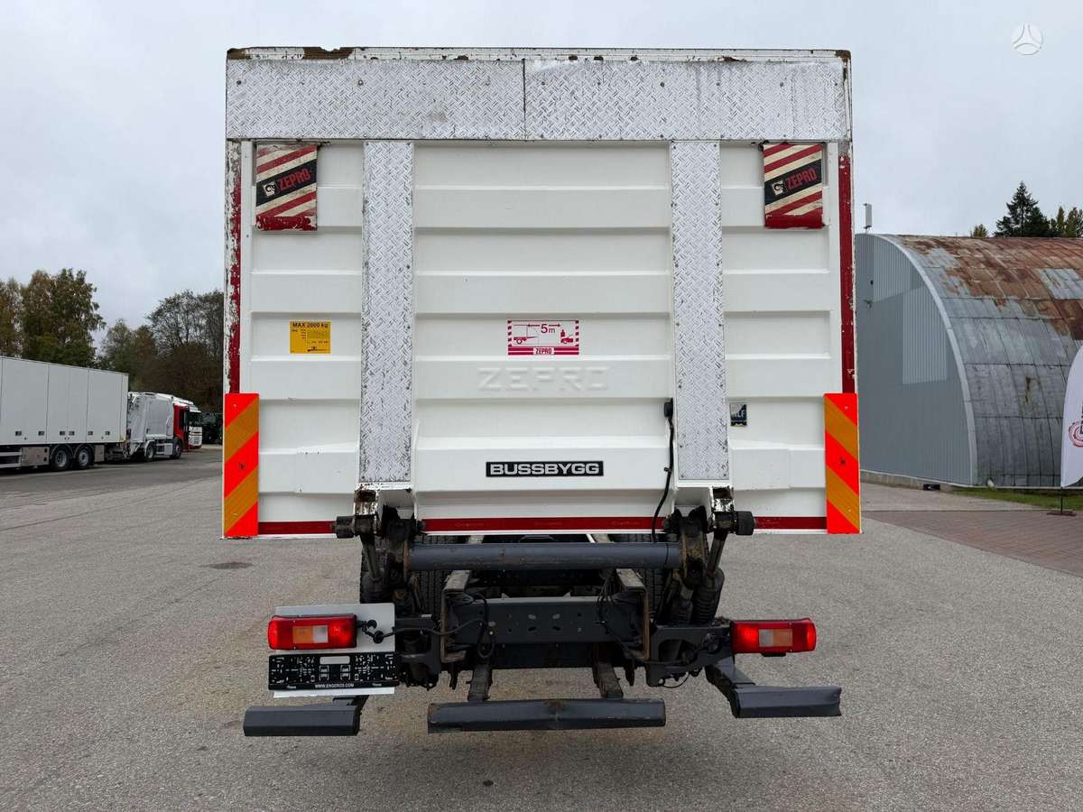 Volvo FM330, šasija