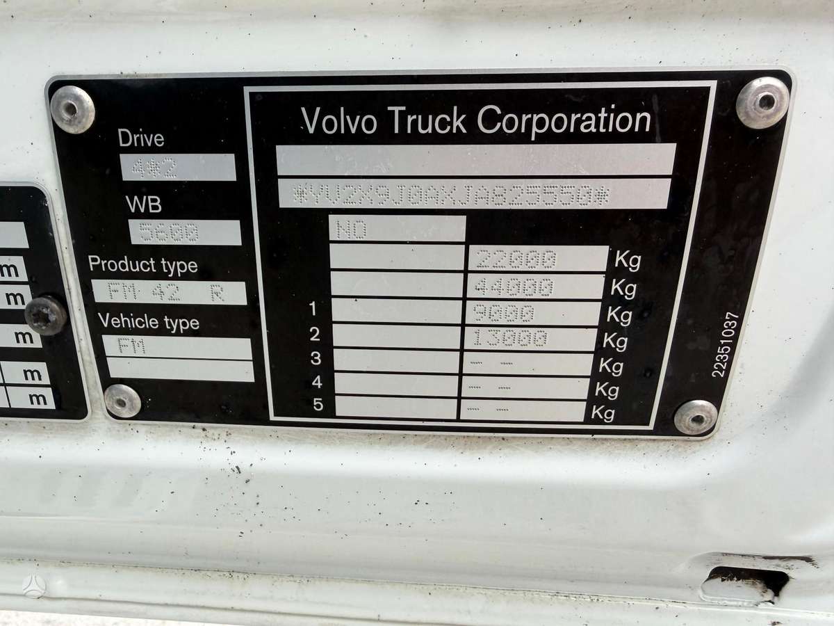 Volvo FM330, шасси