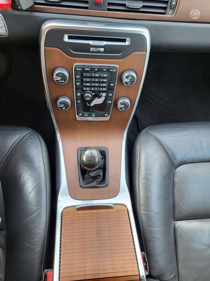 Volvo V70, 2.0 l., universalas