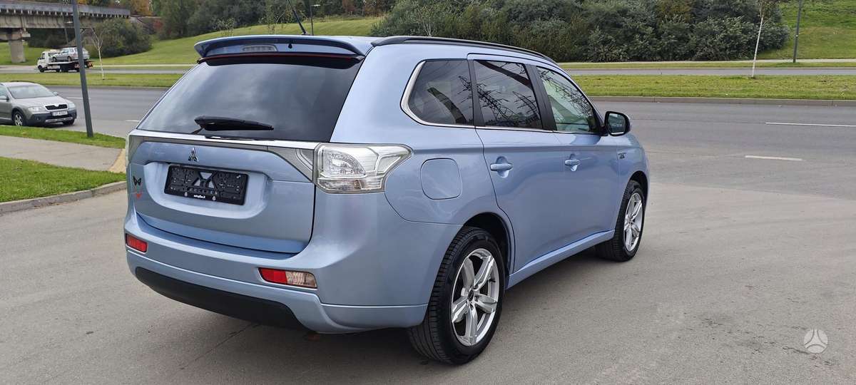 Mitsubishi Outlander 2014 — photo 6