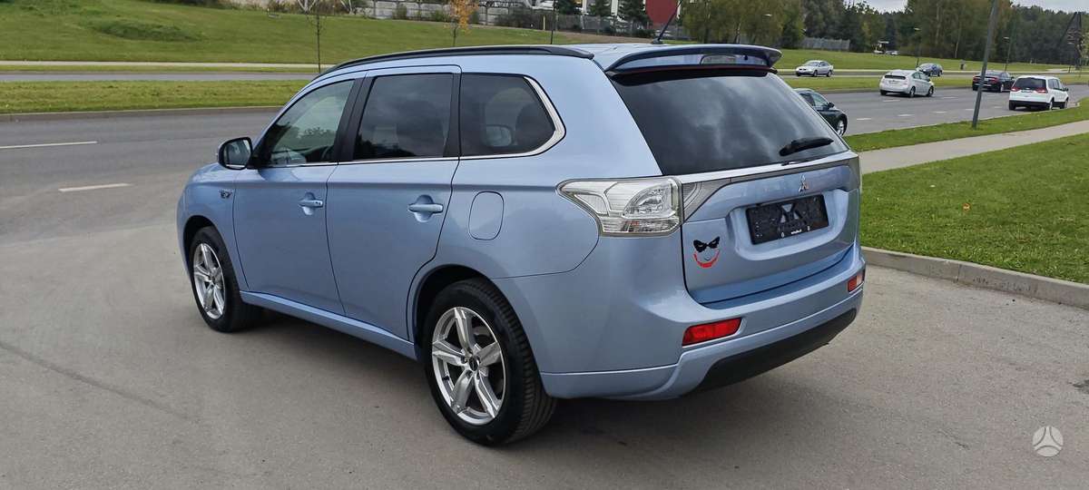 Mitsubishi Outlander 2014 — photo 8