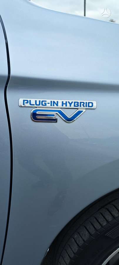 Mitsubishi Outlander 2014 — photo 11