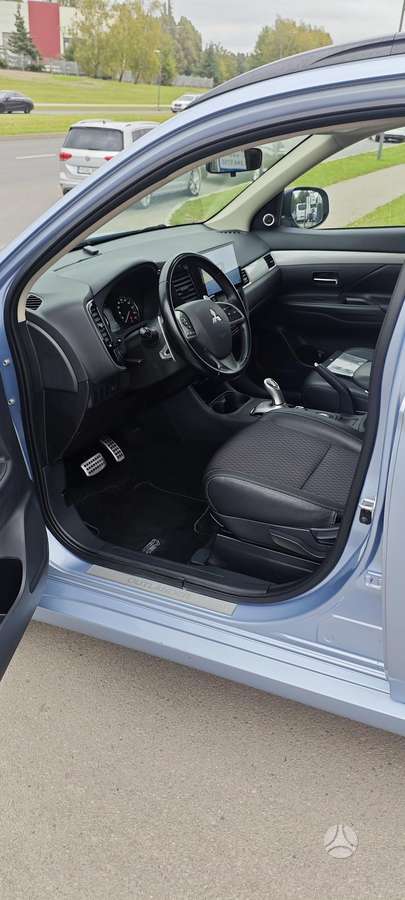 Mitsubishi Outlander 2014 — photo 13