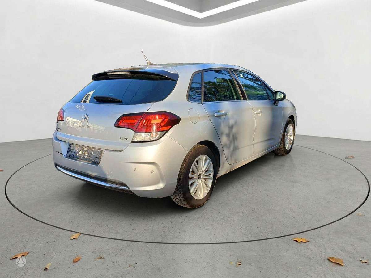 Citroen C4, 1.6 l., hatchback