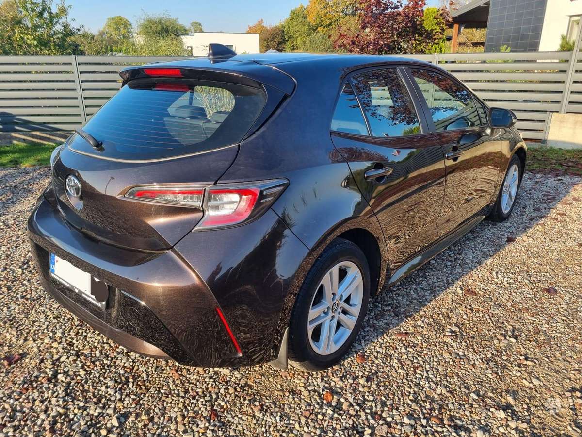 Toyota Corolla, 1.2 l., Хэтчбек