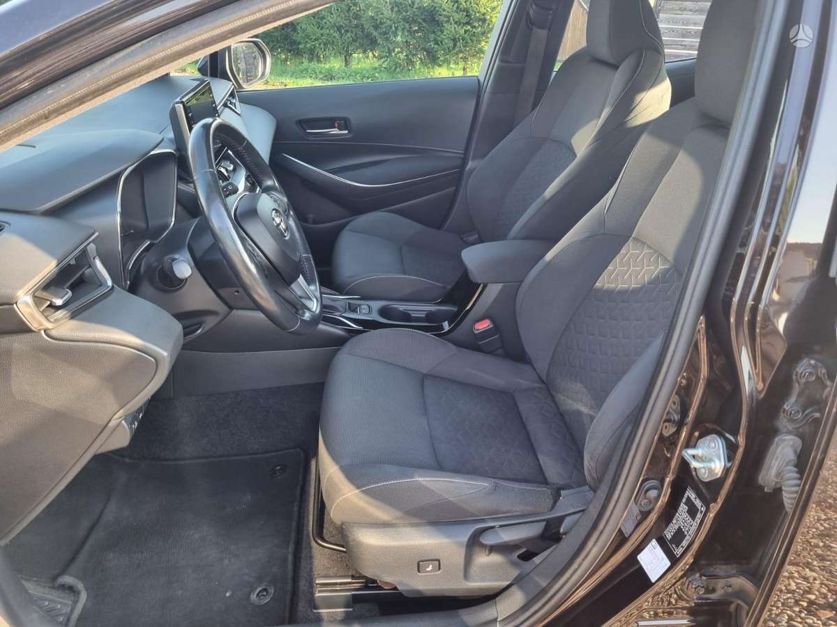 Toyota Corolla, 1.2 l., hatchback