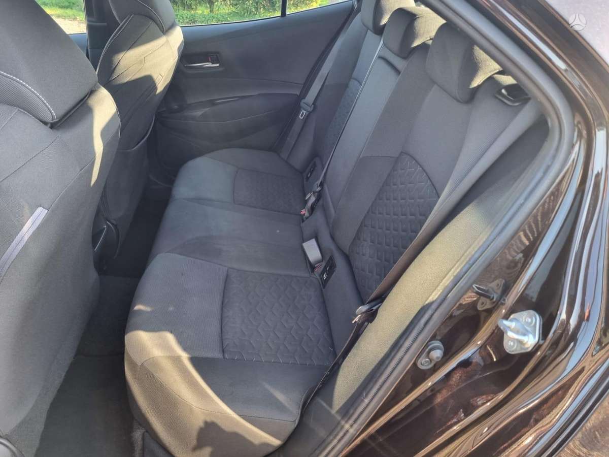 Toyota Corolla, 1.2 l., hatchback