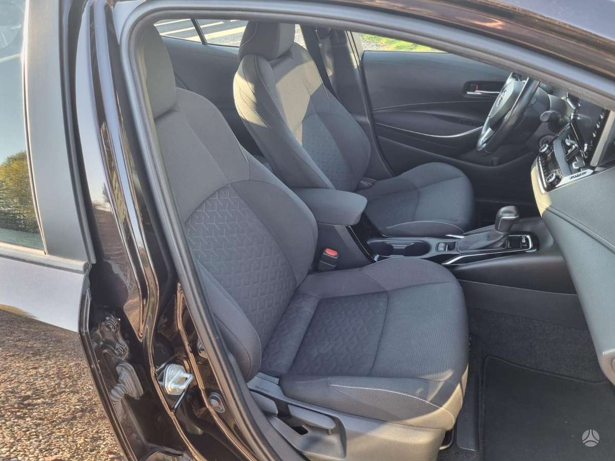 Toyota Corolla, 1.2 l., hatchback