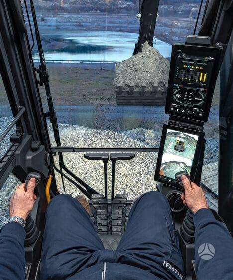 Hyundai HX230, excavator