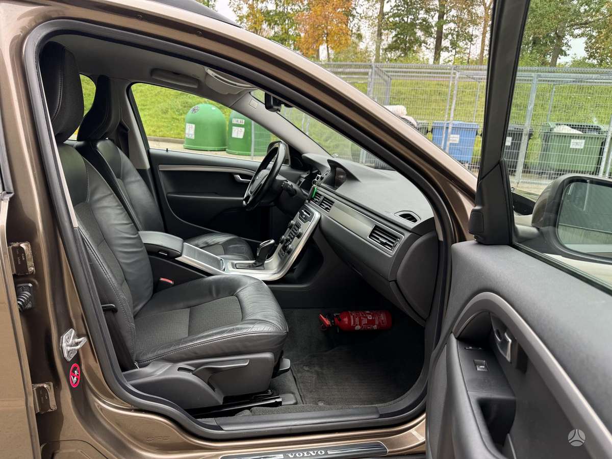 Volvo V70, 2.0 l., Универсал