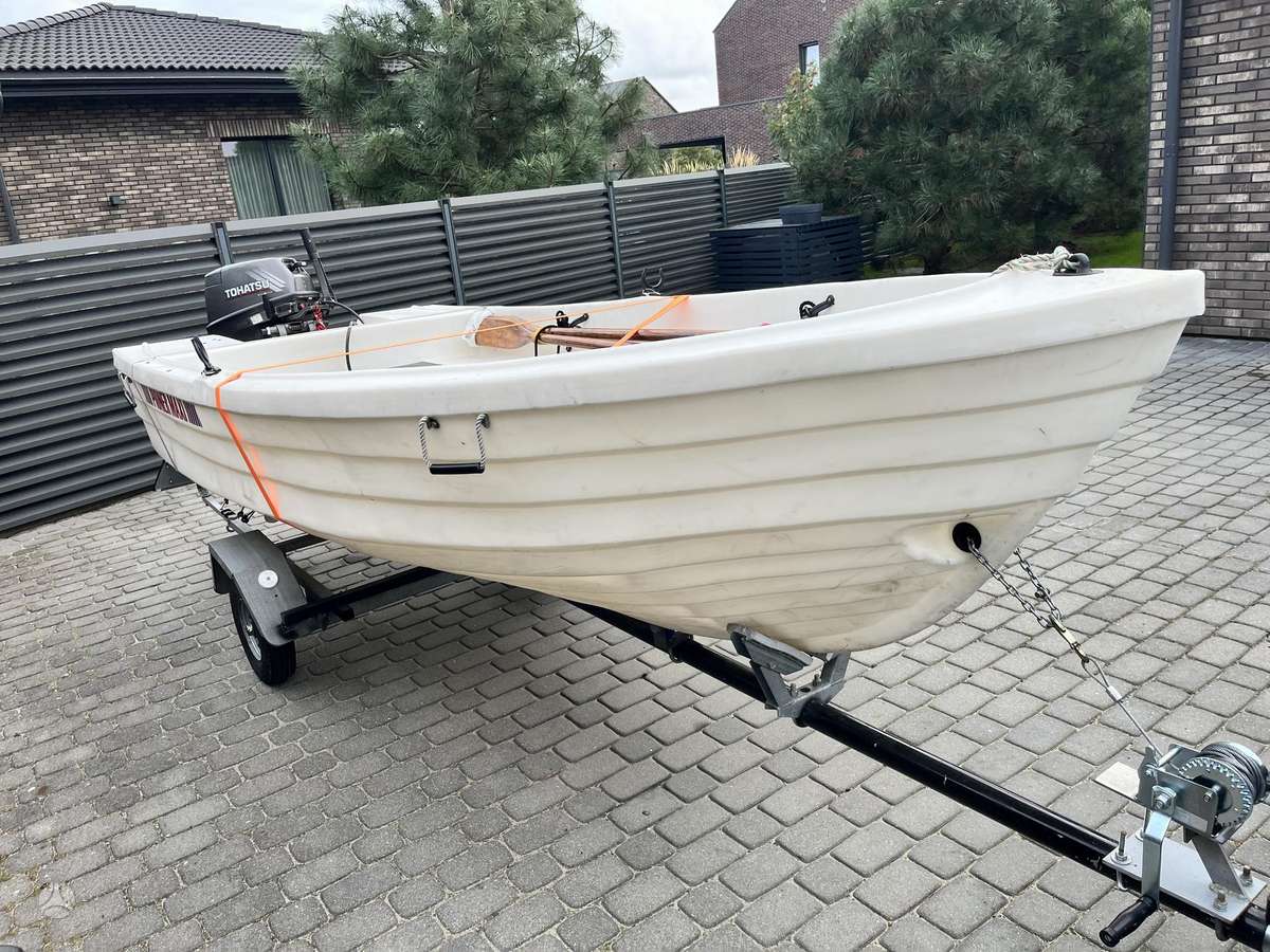 PIONER MAXI, plastikinės valtys