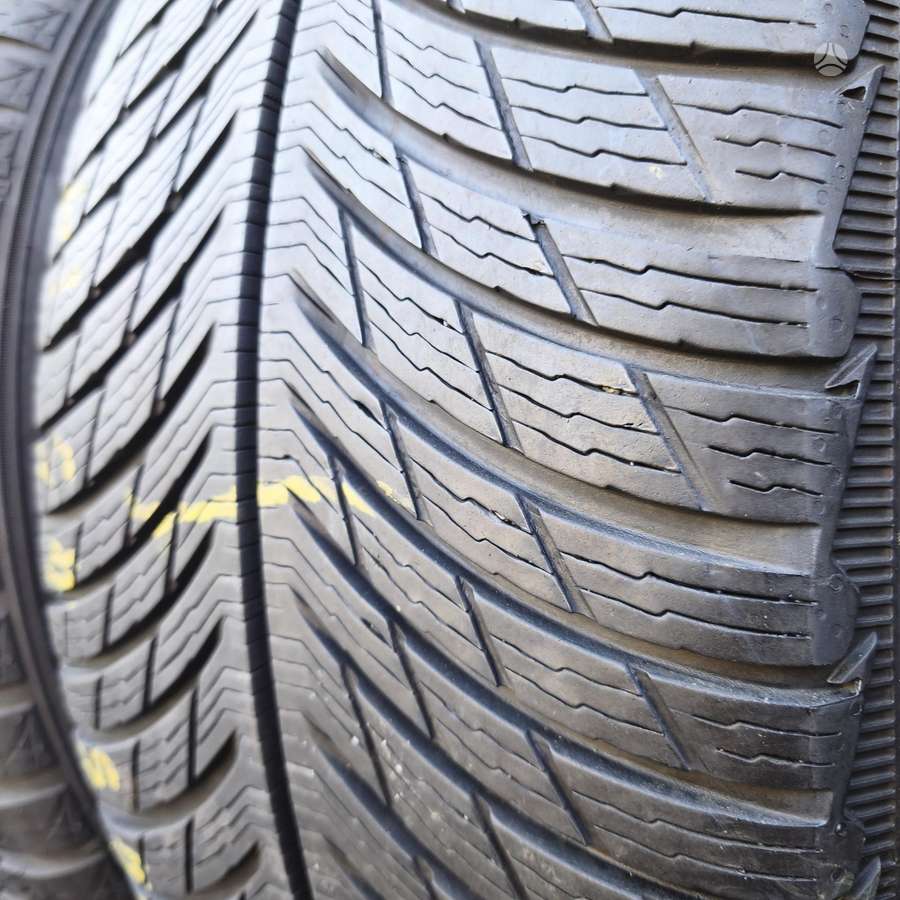 Michelin Pilot alpin 5, winter 245/45 R19