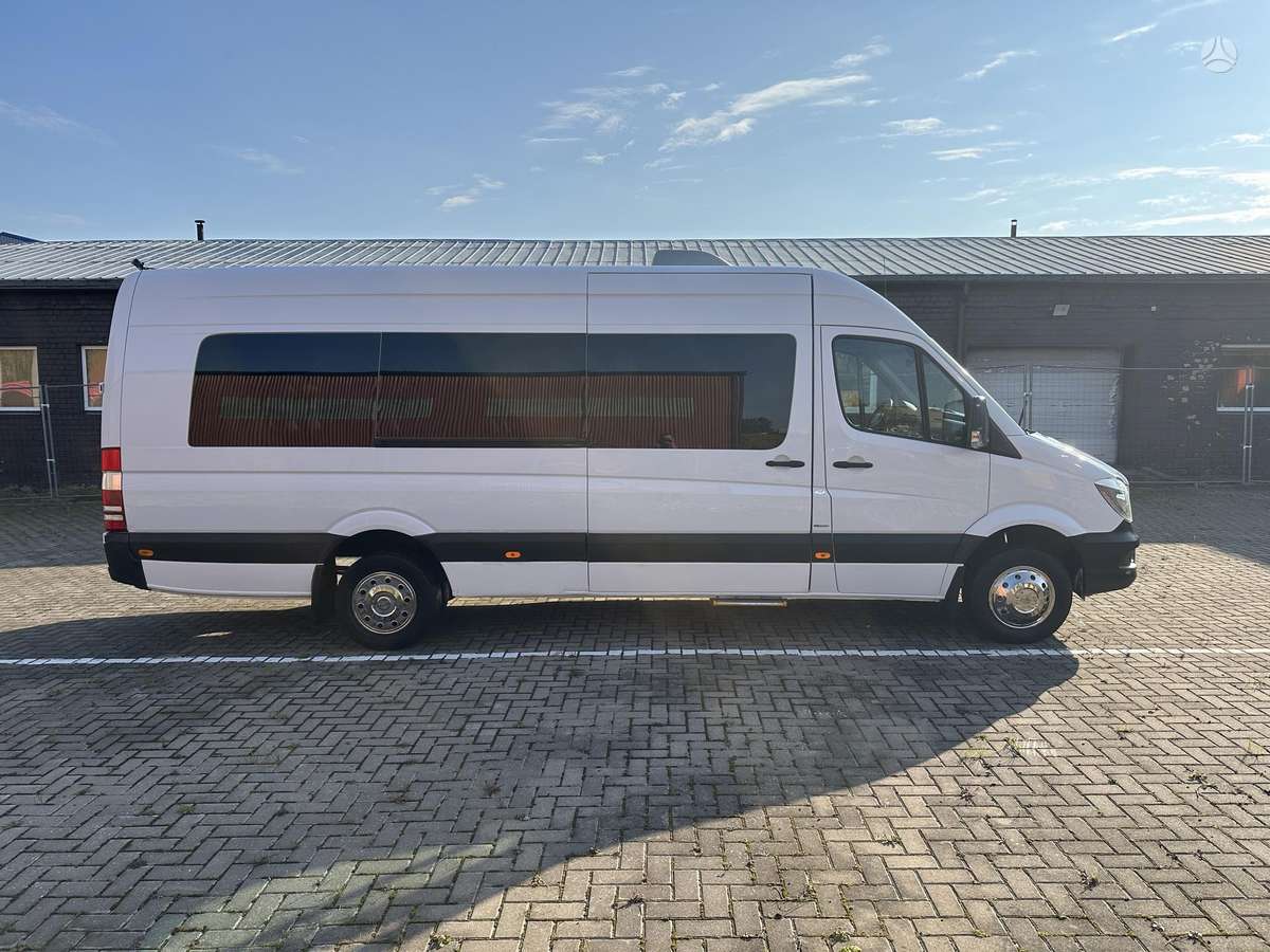 Mercedes-Benz Sprinter, passenger minibus