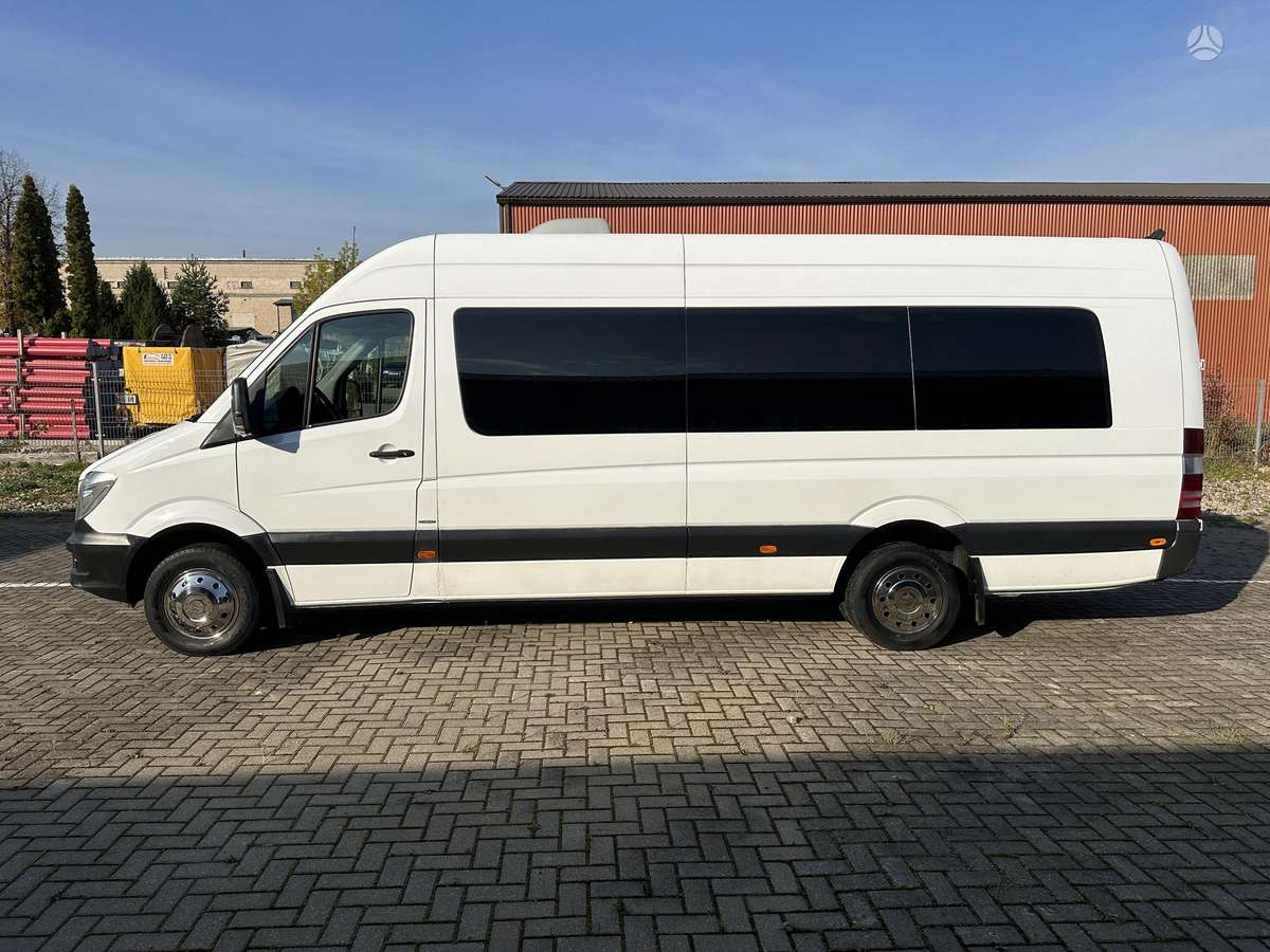 Mercedes-Benz Sprinter, passenger minibus
