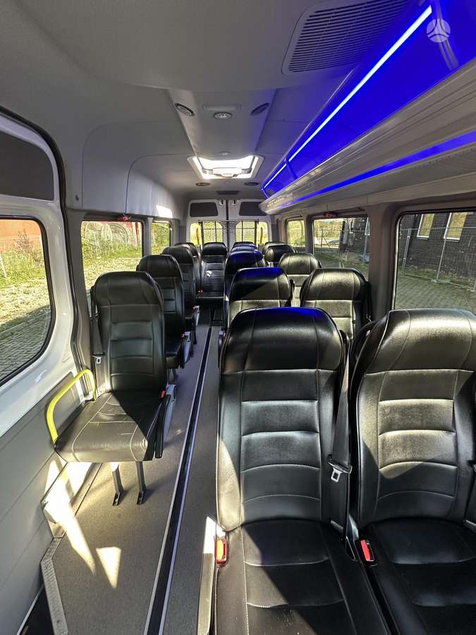 Mercedes-Benz Sprinter, passenger minibus