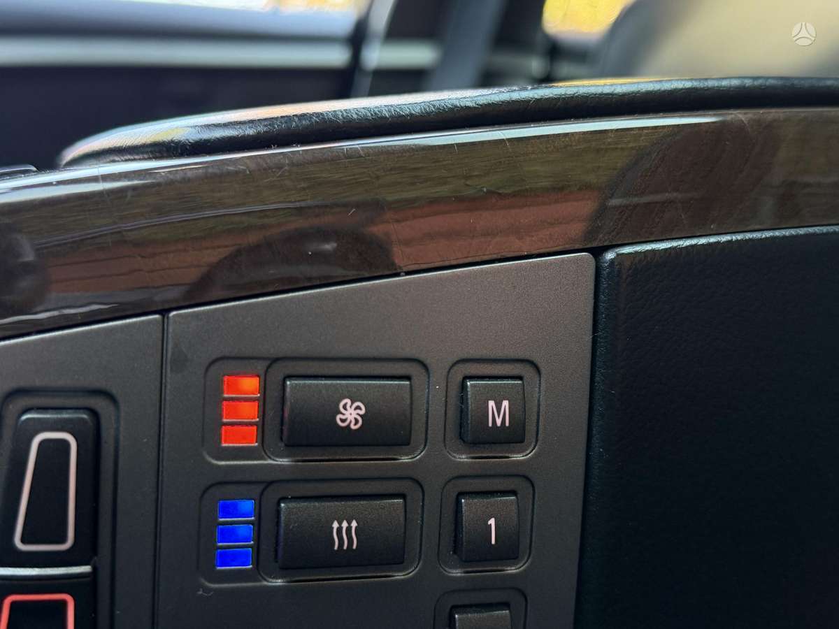BMW 745, 4.4 l., Седан