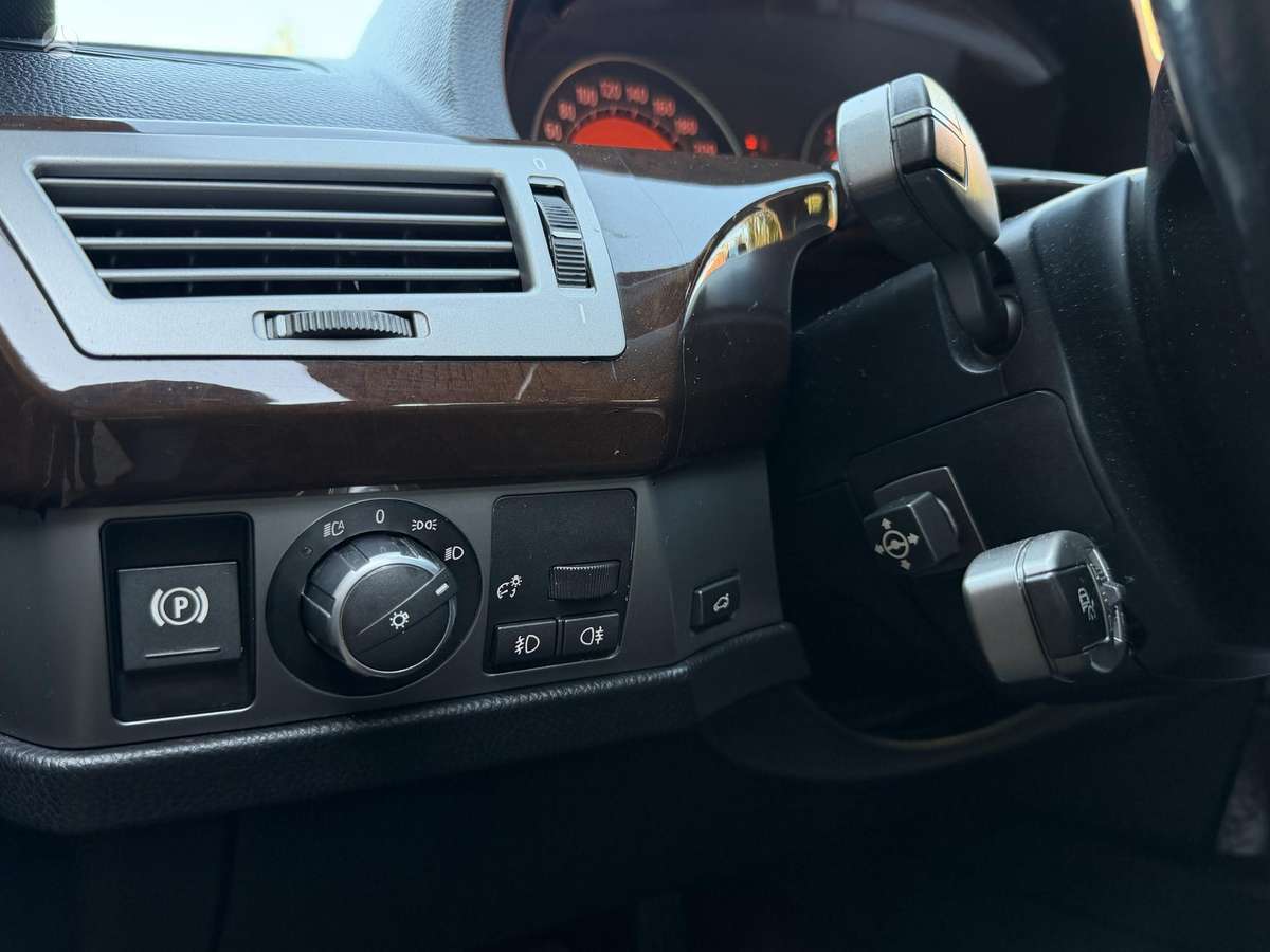BMW 745, 4.4 l., Седан