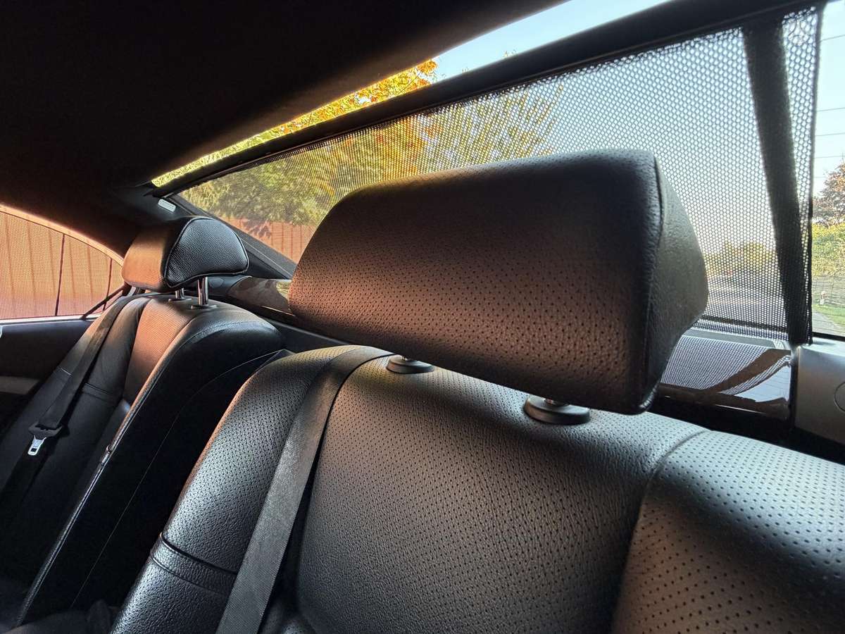 BMW 745, 4.4 l., Седан
