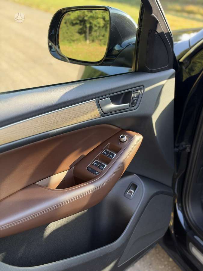 Audi Q5, 3.0 l., off-road / crossover