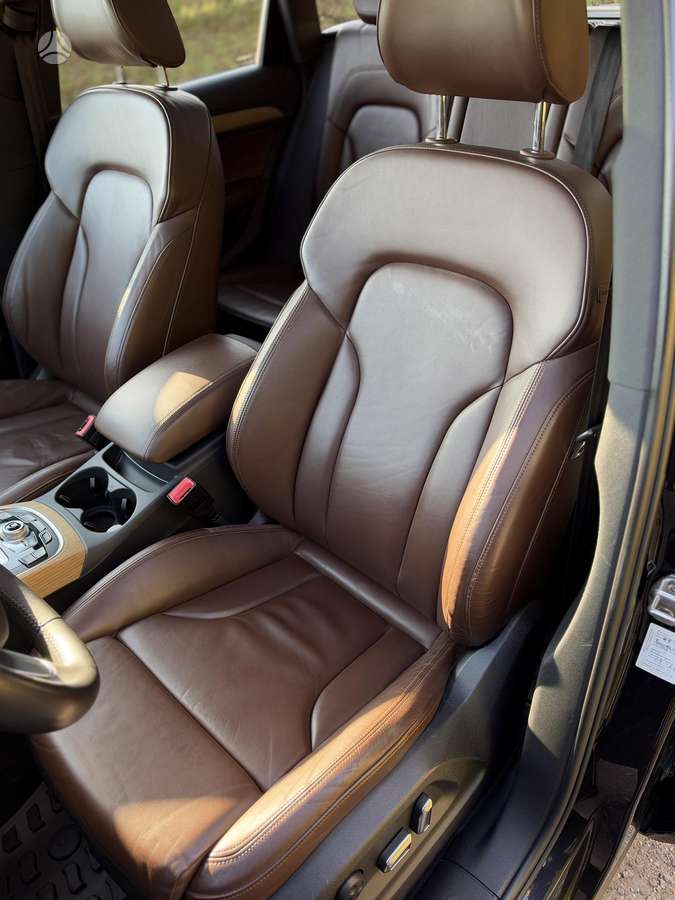 Audi Q5, 3.0 l., off-road / crossover