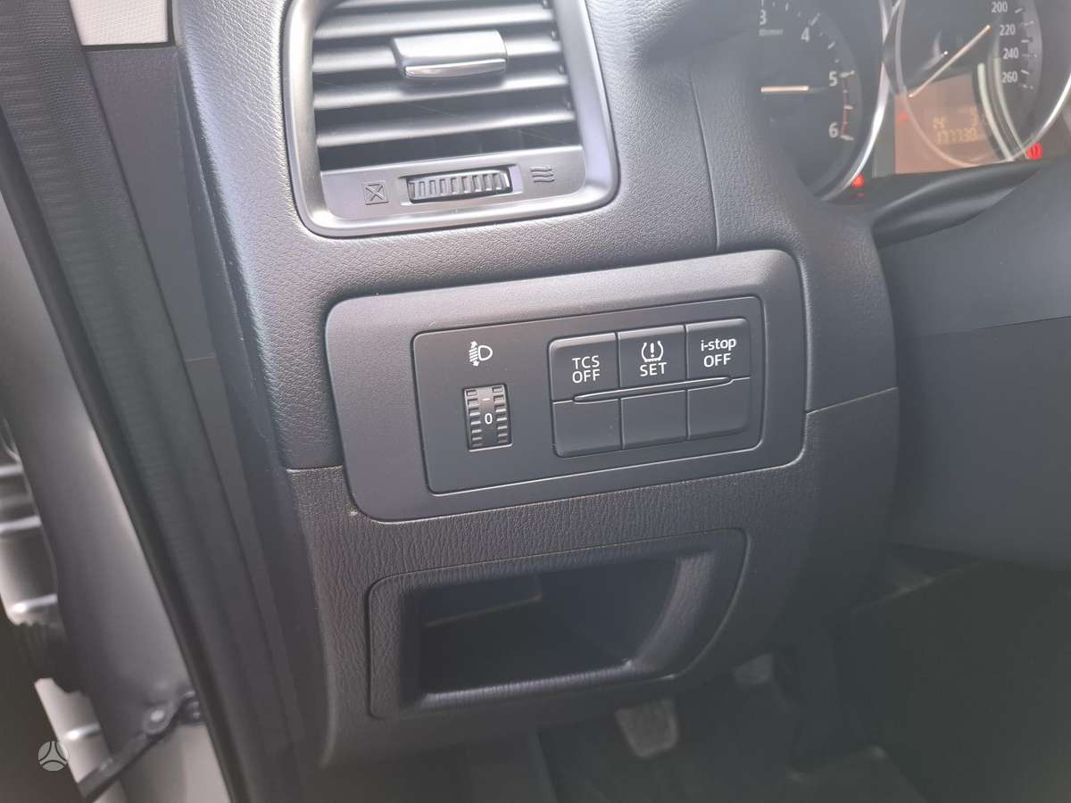 Mazda CX-5, 2.2 l., Внедорожник / Кроссовер