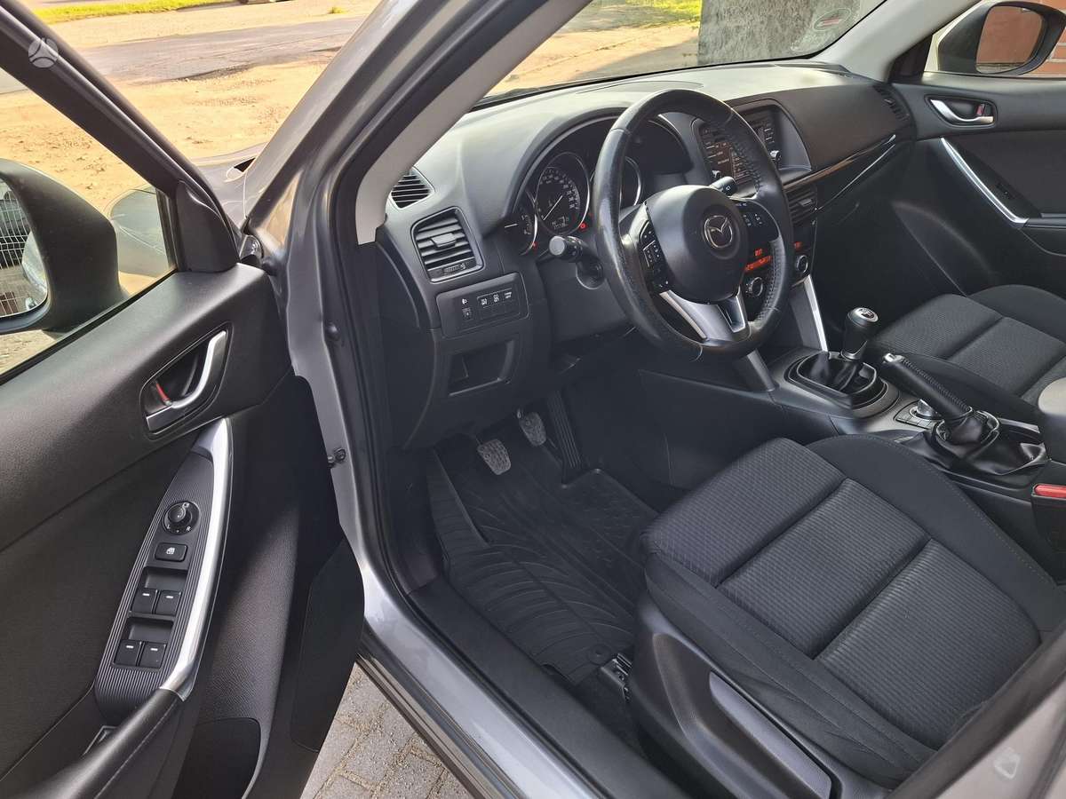 Mazda CX-5, 2.2 l., off-road / crossover