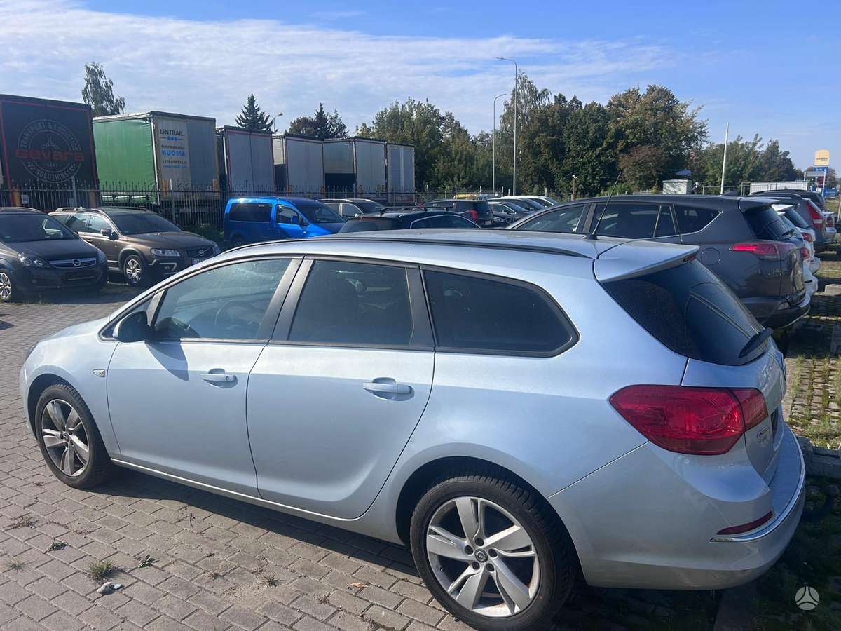 Opel Astra, 1.4 l., Универсал