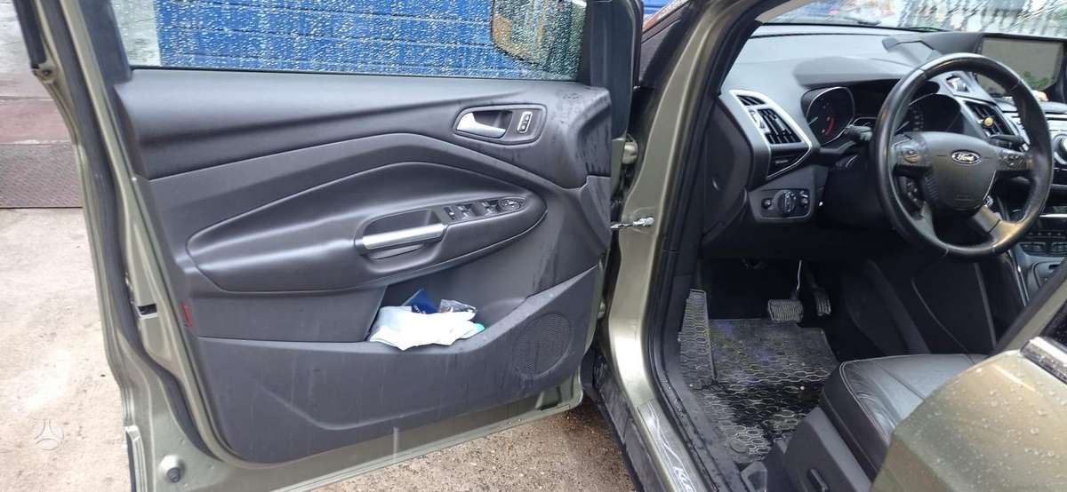 Ford Kuga, off-road / crossover