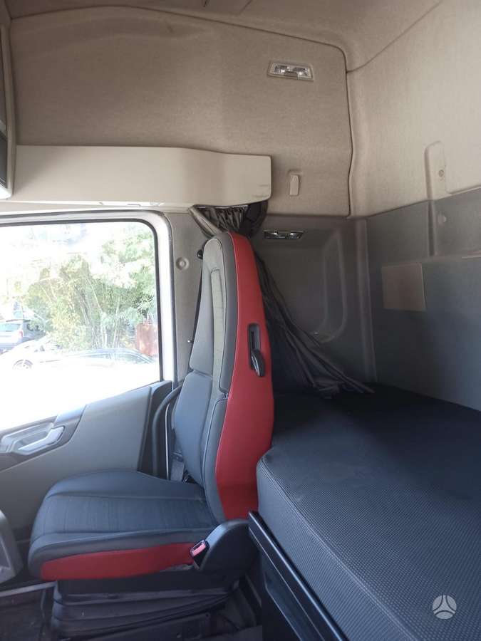 Volvo FH500, 539000km, single sleeper