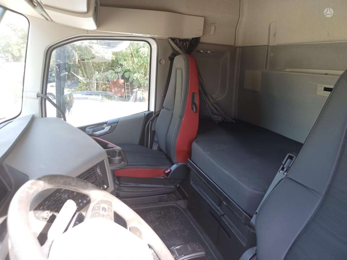 Volvo FH500, 539000km, single sleeper
