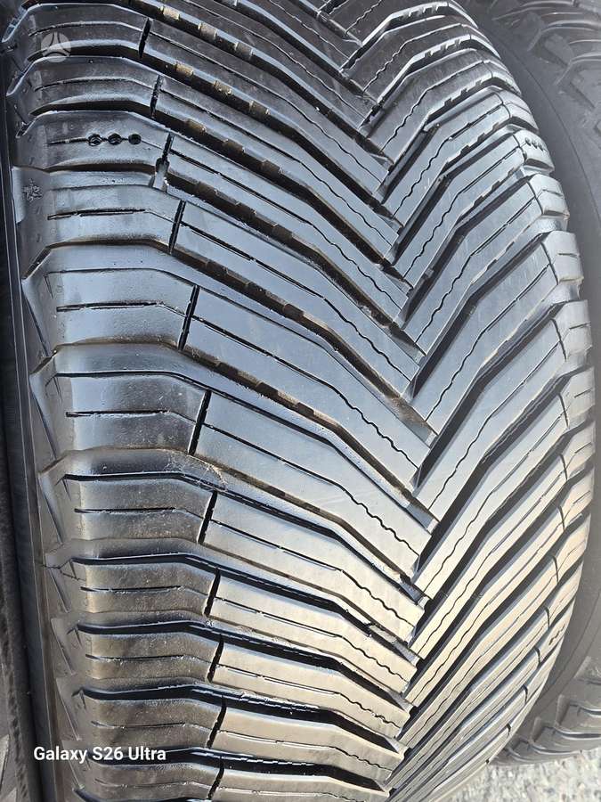 Michelin CROSS CLIMATE 2, всесезонные 255/45 R19