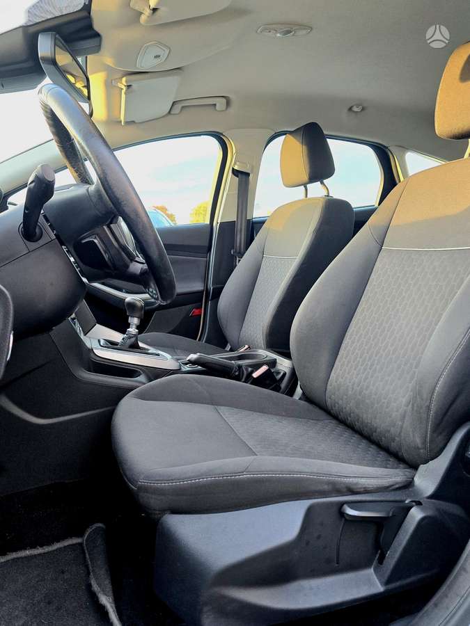 Ford Focus, 1.0 l., Хэтчбек