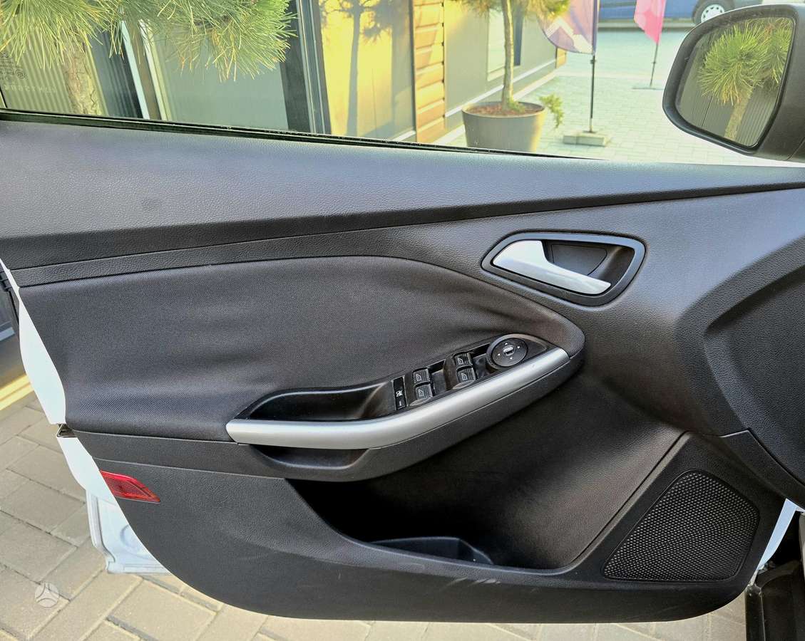 Ford Focus, 1.0 l., Хэтчбек