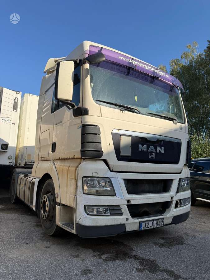 MAN TGX 18.440, double sleeper