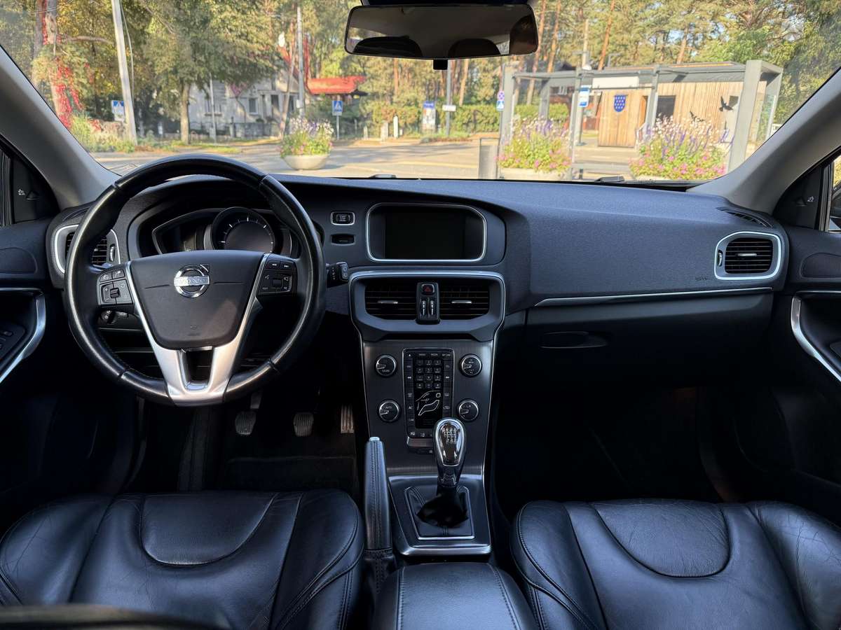 Volvo V40, 1.6 l., Хэтчбек