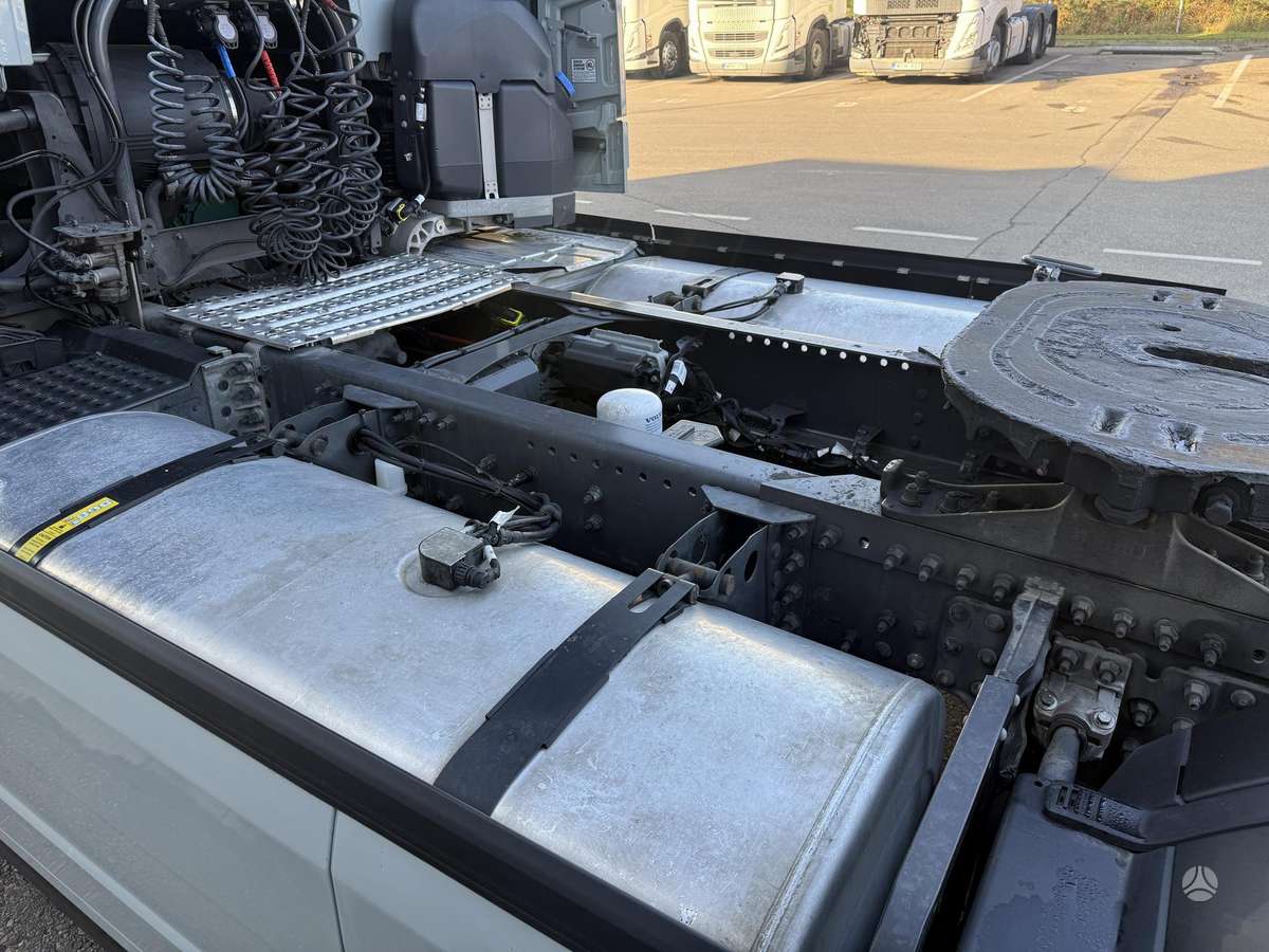 Volvo FH460TC Globetrotter Full fairing, double sleeper