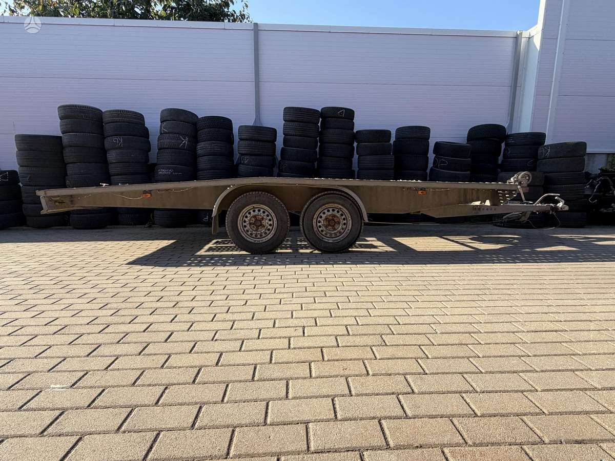 Niewiadow, automašīnas piekabes