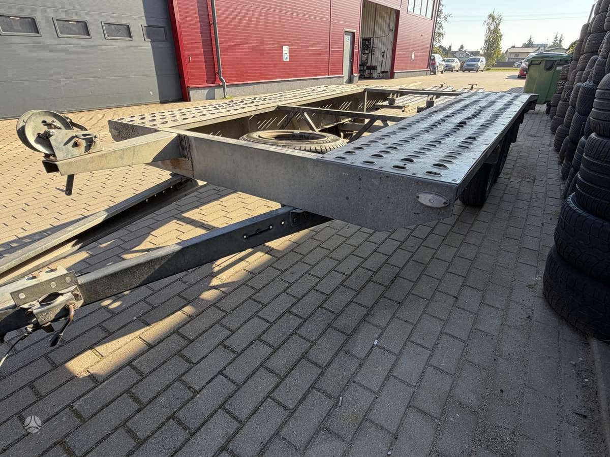 Niewiadow, automašīnas piekabes