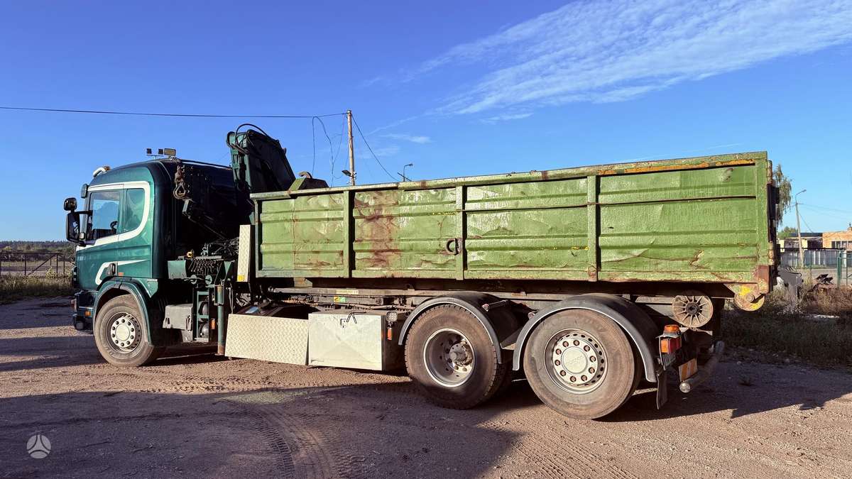 Scania 94, savivarčiai su kranu