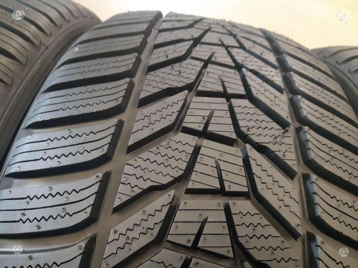 Hankook 2025m Evo3 SUV4x4, всесезонные 285/45 R20