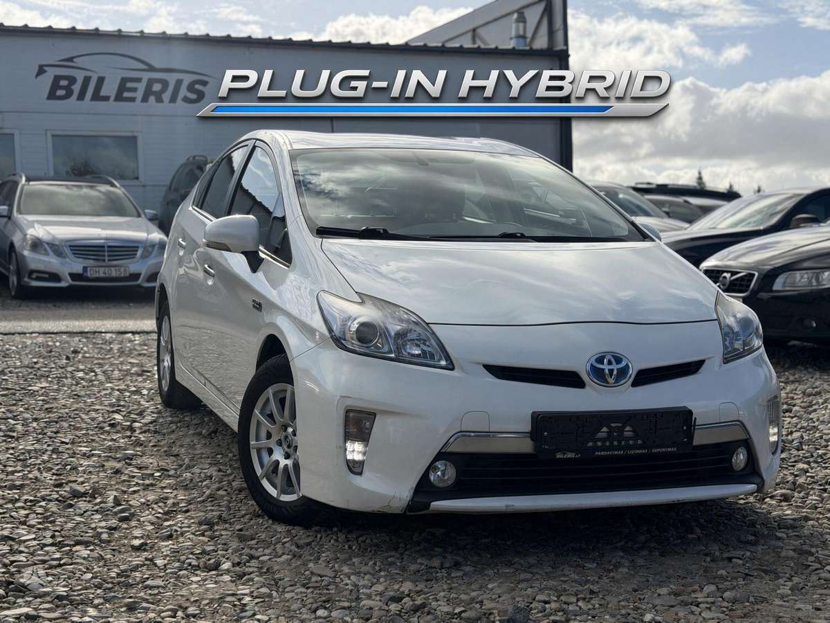 Toyota Prius, 1.8 l., hatchback