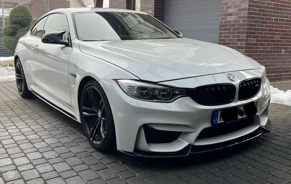 BMW M4, 3.0 l., coupe