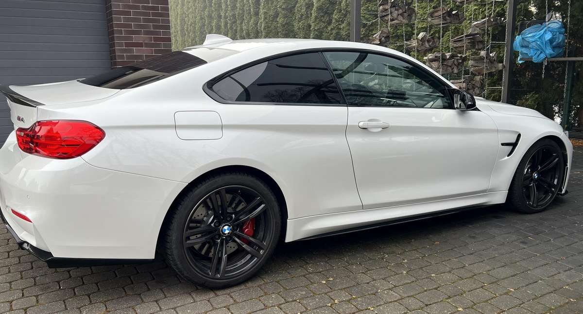 BMW M4, 3.0 l., coupe