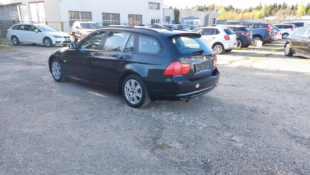 BMW 318, 2.0 l., wagon